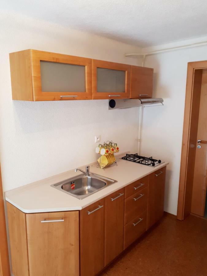Brezno - 2 Izbovy Apartman Buitenkant foto
