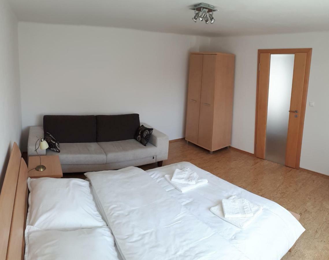 Brezno - 2 Izbovy Apartman Buitenkant foto